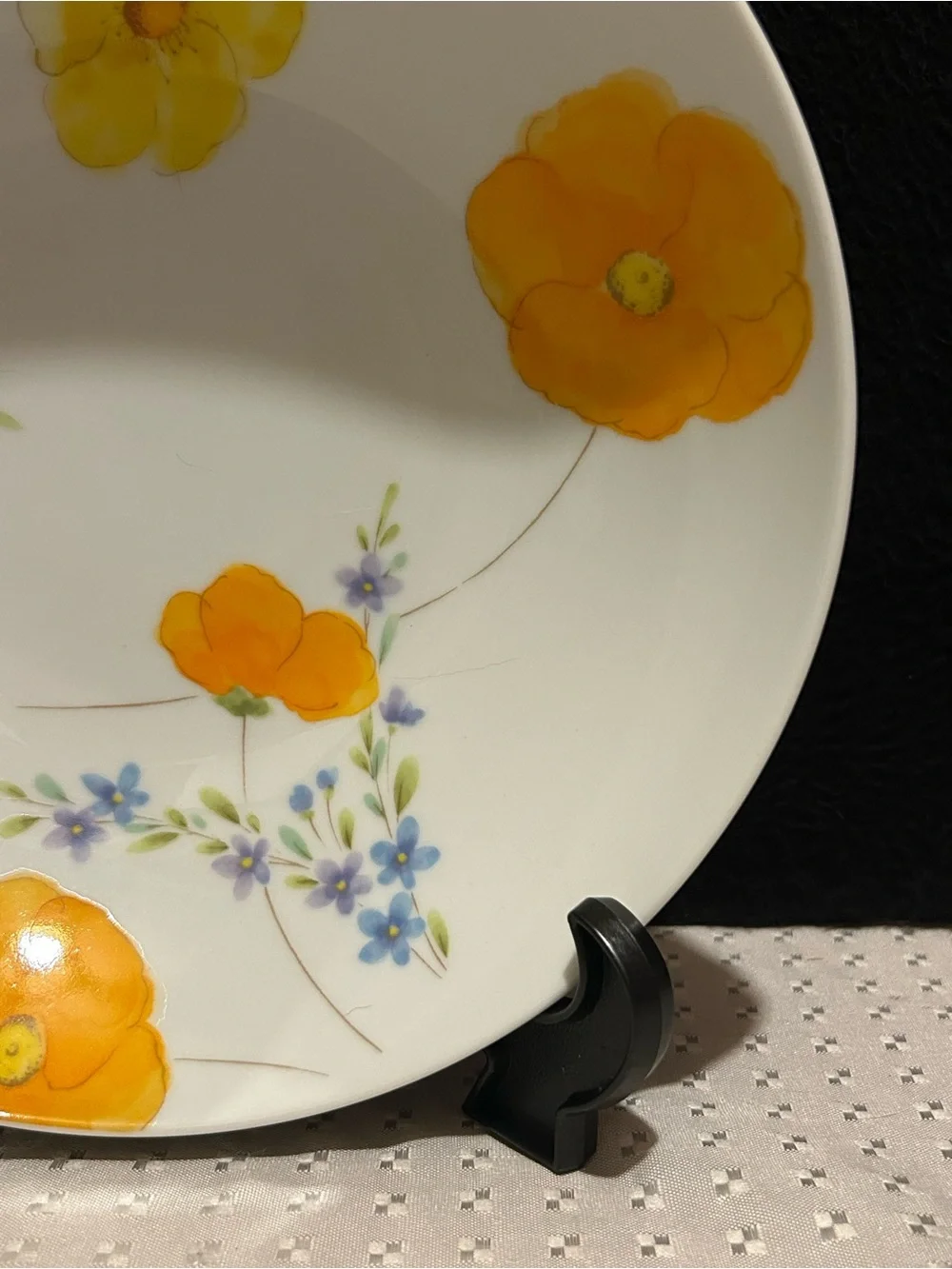 Mikasa Dancing Flowers Soup Bowl 7.625 Wide Bone China Made In Japan